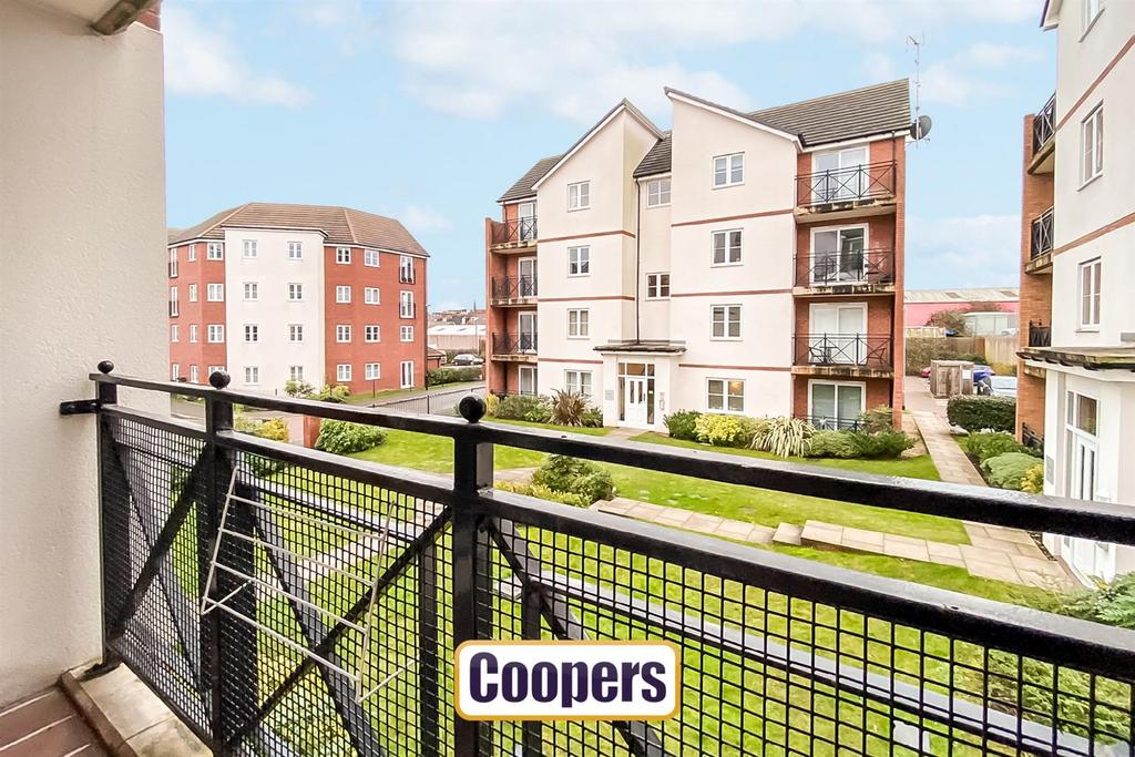 Poppleton Close, City Centre, Coventry 2 bed flat £895 pcm (£207 pw)