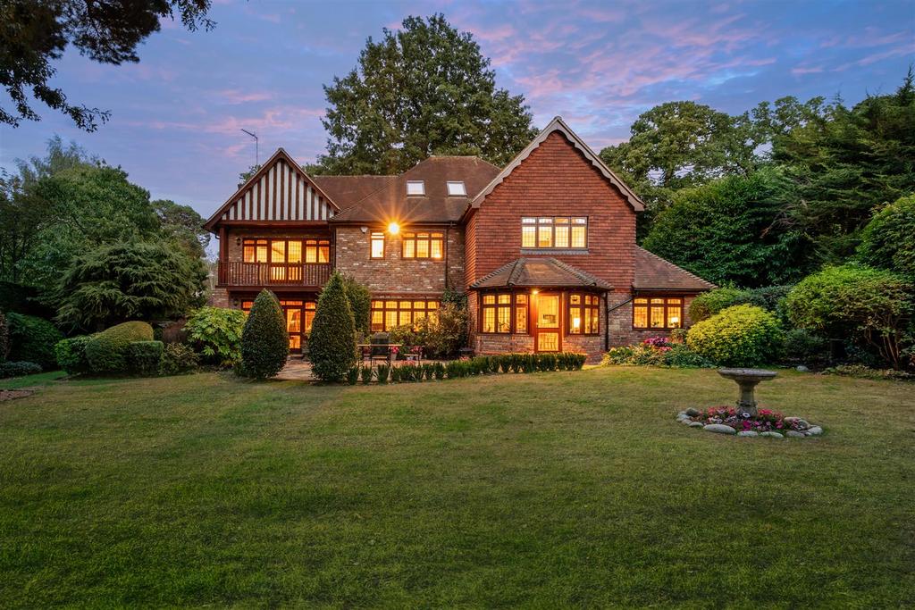 Springhurst Close, Shirley 5 bed detached house for sale £2,000,000