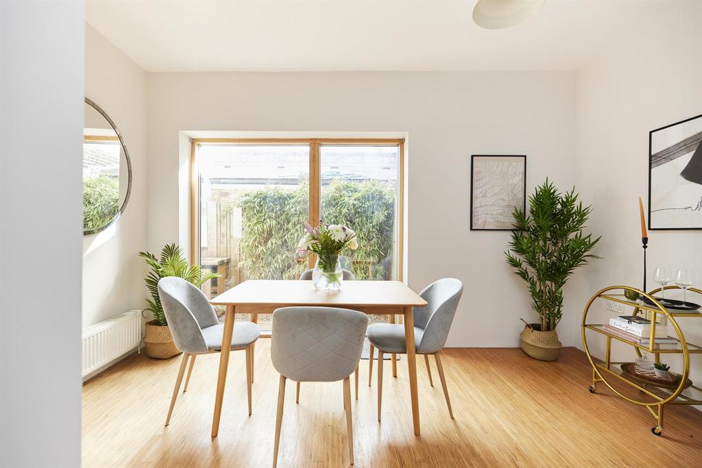 Peckham Hill Street, Peckham, SE15 1 bed apartment for sale £395,000