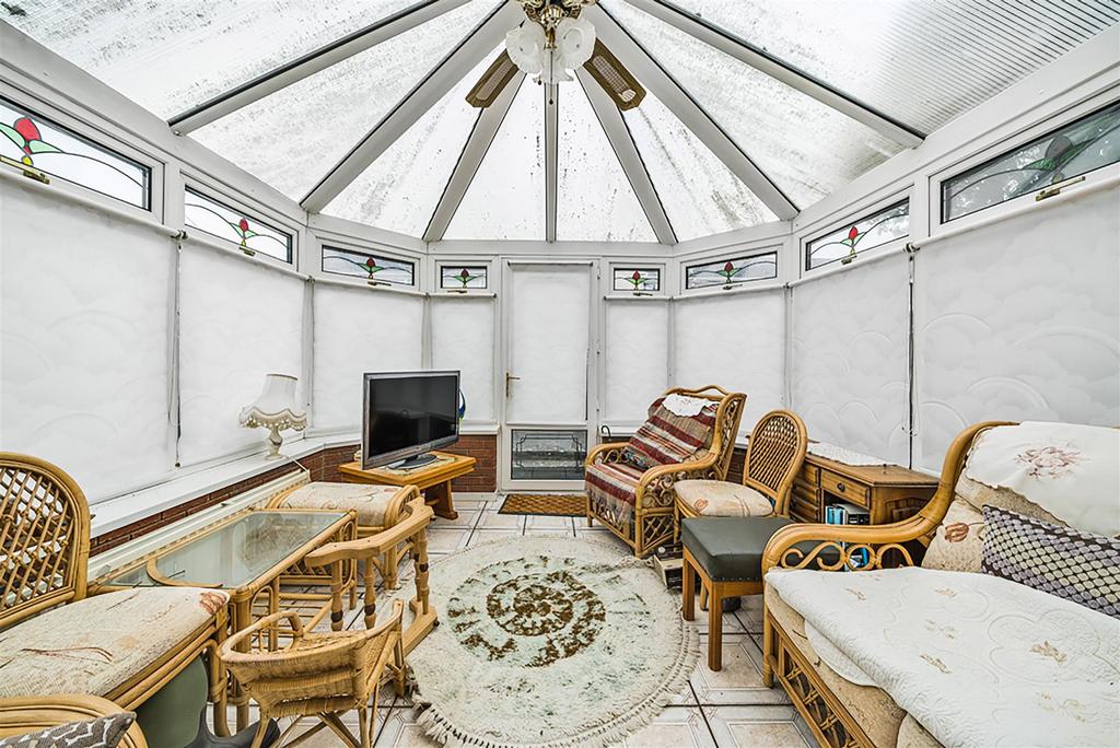 Coedcae Road, Llanelli 3 bed detached bungalow for sale £235,000