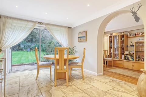 5 bedroom detached house for sale - Bracken Drive, Chigwell