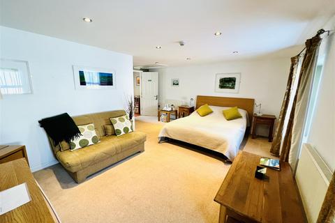5 bedroom terraced house for sale, Gosport Street, Laugharne, Carmarthen