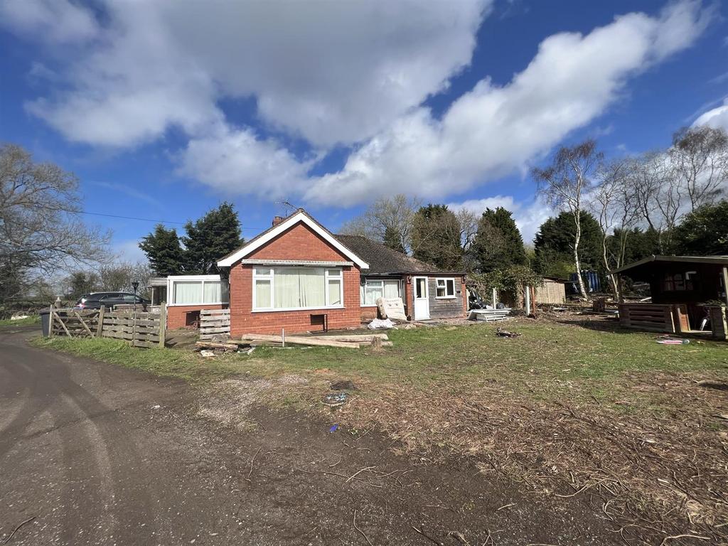 Ivydene, Radford Lane, Wolverhampton 7 bed house for sale £450,000