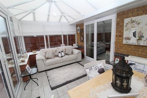 8 Foxglove Close, New Balderton, Newark, NG24 3EY