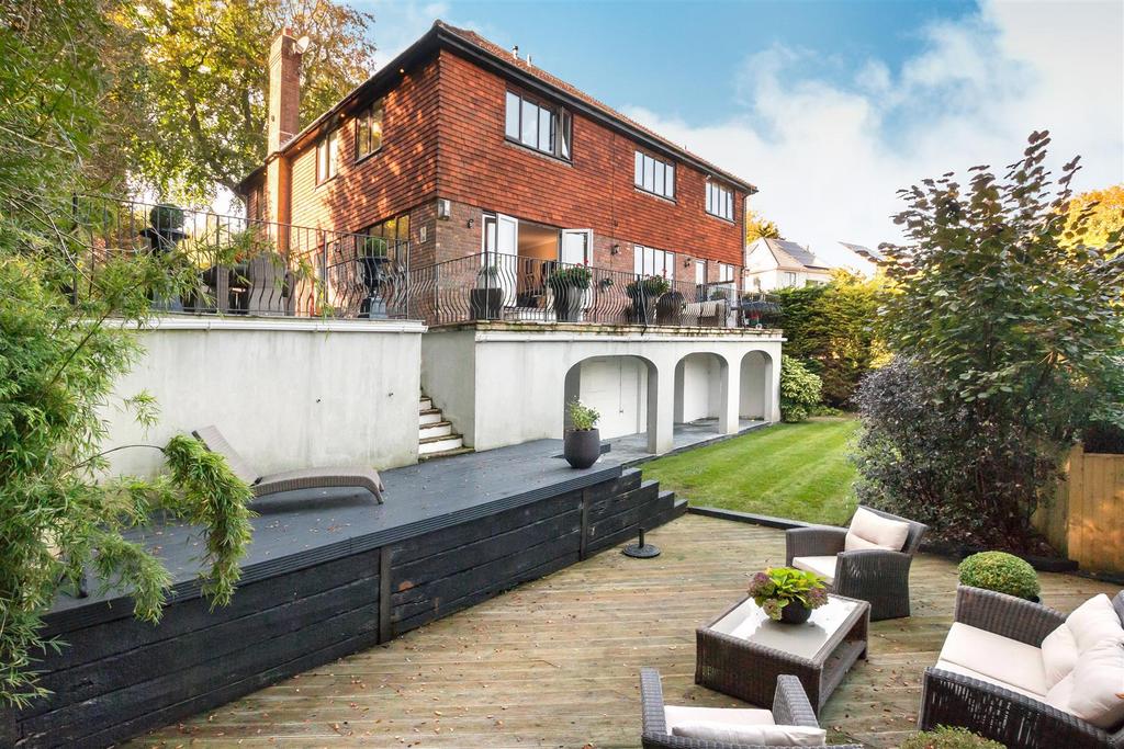 Withdean Road, Brighton 5 bed detached house - £1,950,000