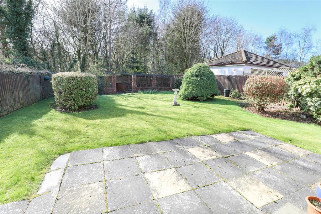 John Knox Gardens, Glenrothes 4 bed detached bungalow £255,000