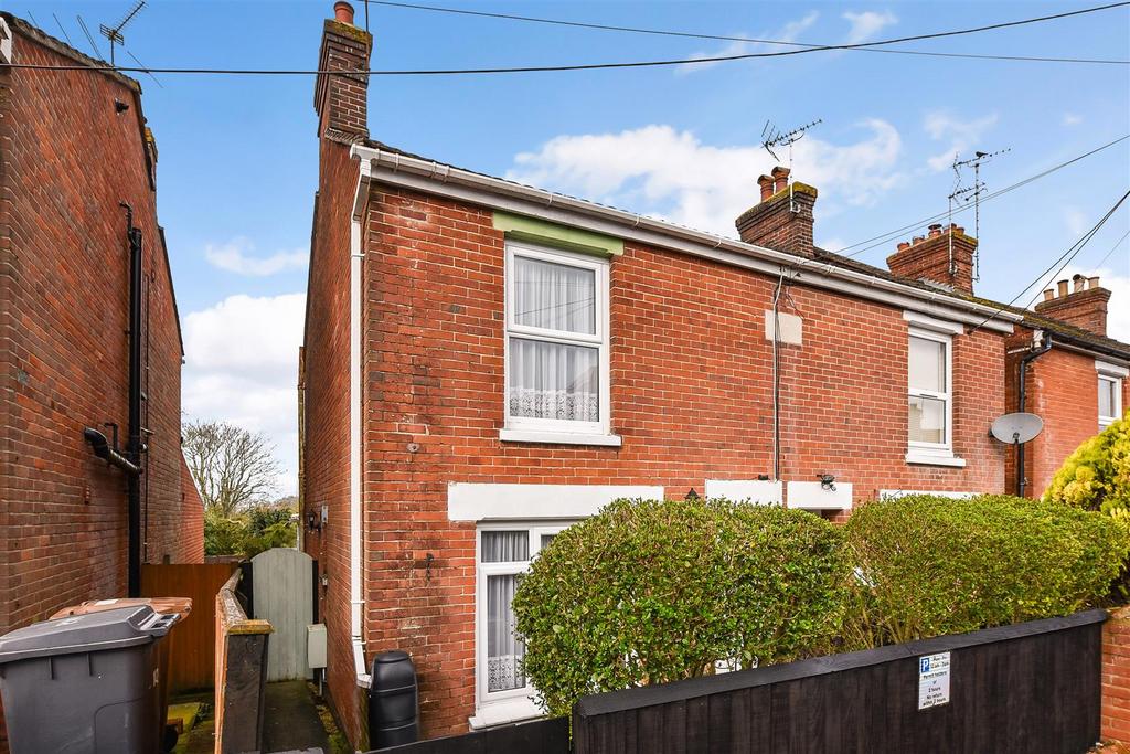 Old Winton Road, Andover 2 bed semidetached house for sale £270,000