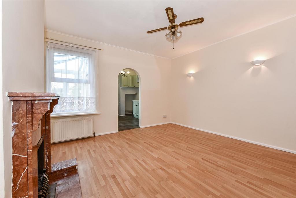Old Winton Road, Andover 2 bed semidetached house for sale £270,000