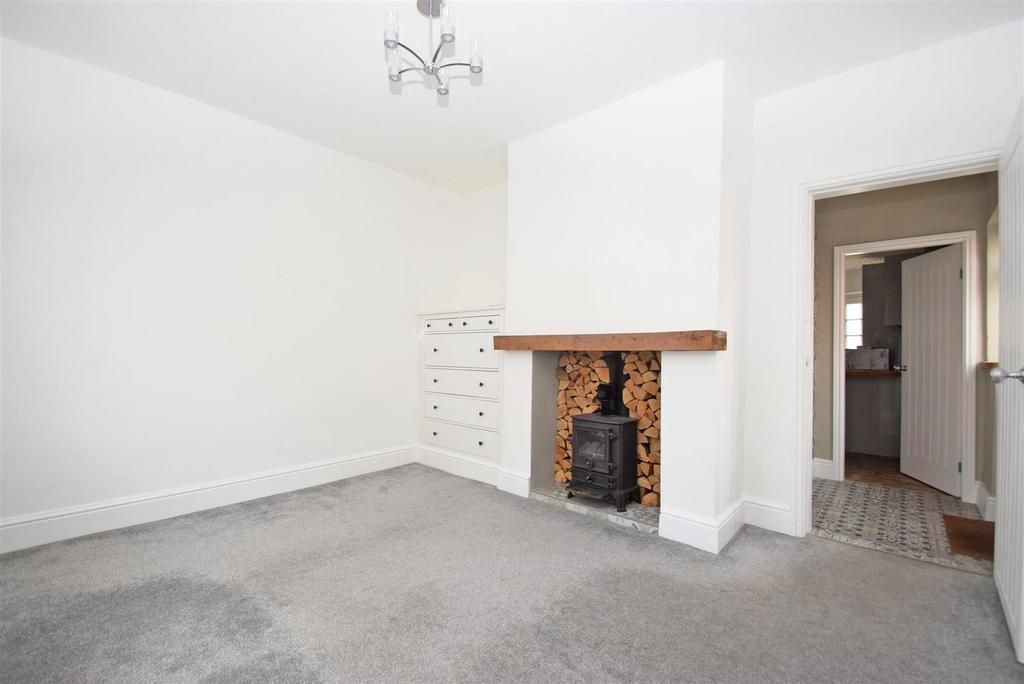 Hereford Road, Shrewsbury 2 bed end of terrace house £215,000