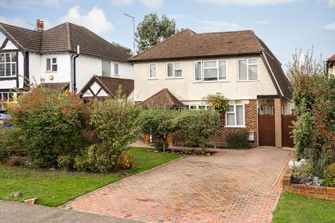 14 Oak Hill, Epsom, KT18 7BT
