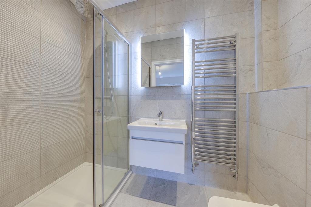 En Suite Shower