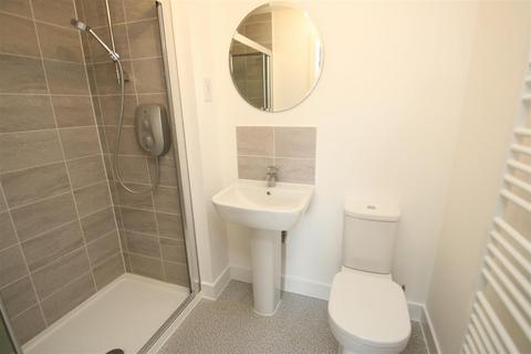 14 Gray Street, Longhedge, Salisbury, SP4 6SX