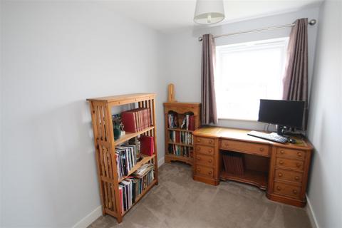 14 Gray Street, Longhedge, Salisbury, SP4 6SX