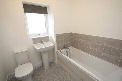 14 Gray Street, Longhedge, Salisbury, SP4 6SX