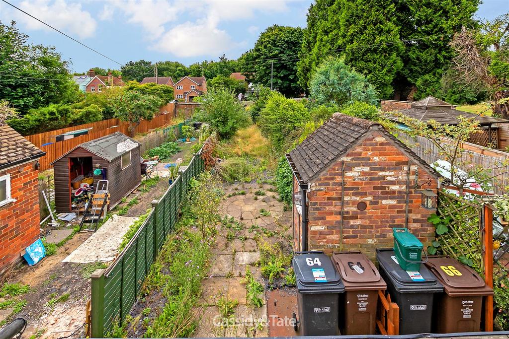 Church End, Redbourn, St. Albans 2 bed terraced house £350,000