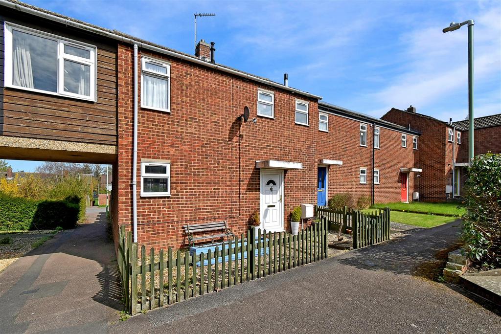 Maldon Court, Great Cornard 3 bed terraced house for sale £210,000