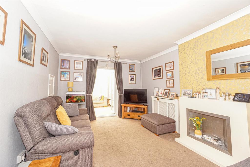 Quarry Road, Hastings 3 bed semidetached house £400,000