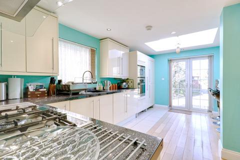 59 Betterton Road, Rainham, RM13 8NB