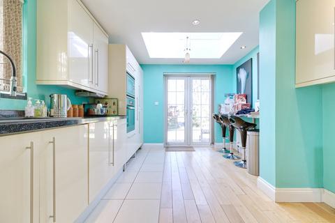 59 Betterton Road, Rainham, RM13 8NB