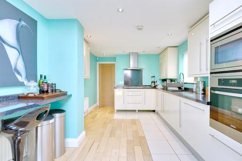 59 Betterton Road, Rainham, RM13 8NB