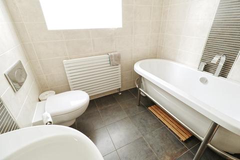 59 Betterton Road, Rainham, RM13 8NB