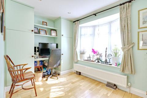59 Betterton Road, Rainham, RM13 8NB