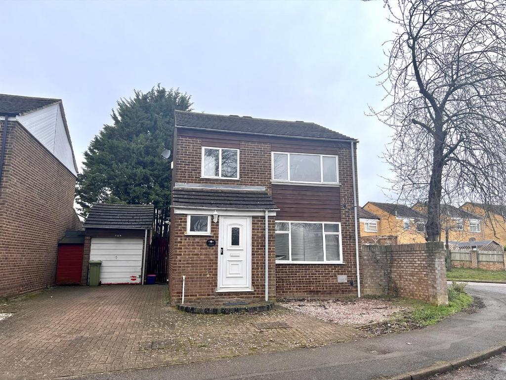 Golden Drive, Eaglestone, Milton Keynes, MK6 5BN 3 bed detached house