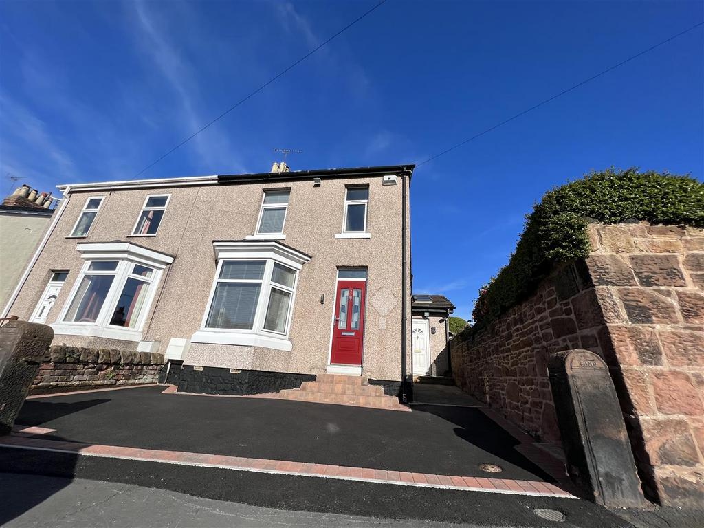Dale Avenue, Heswall, Wirral 3 bed semidetached house £350,000