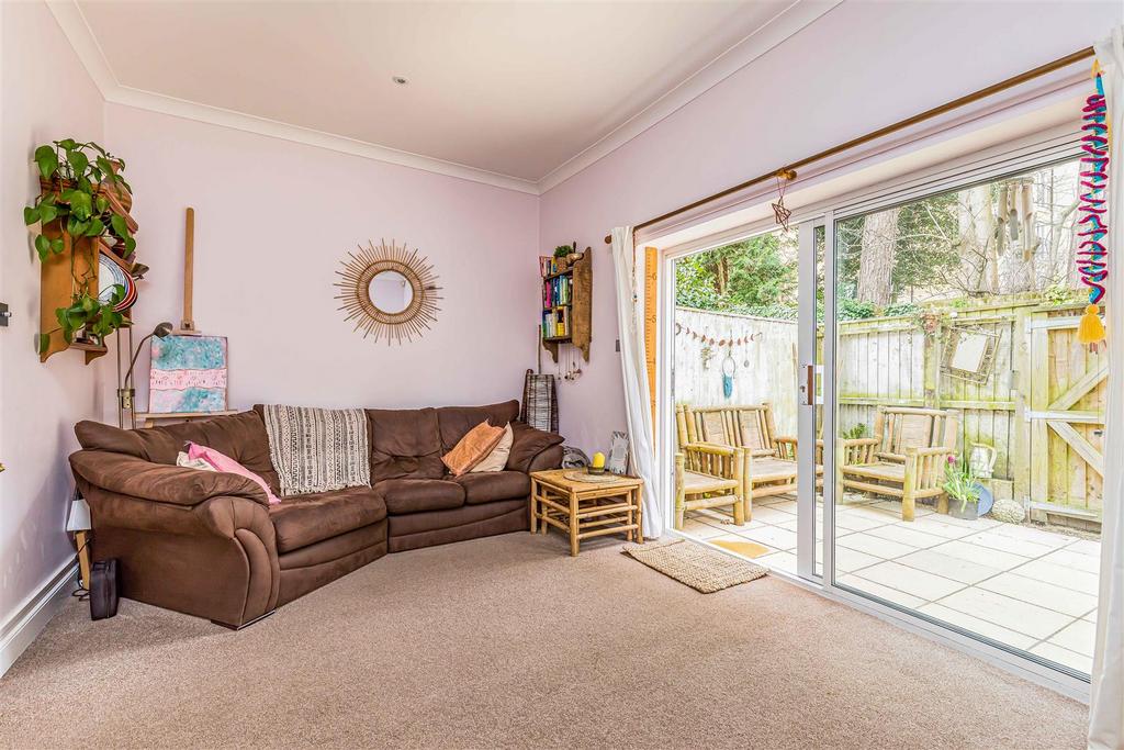 1820 Westbourne Park Road, Bournemouth 2 bed £295,000