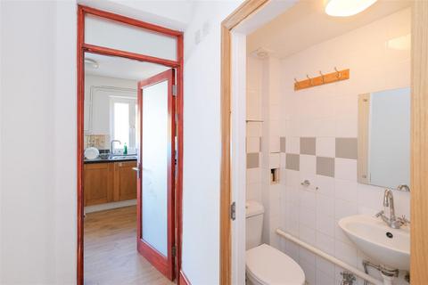 22 Penrhyn Crescent, London, E17 5BH