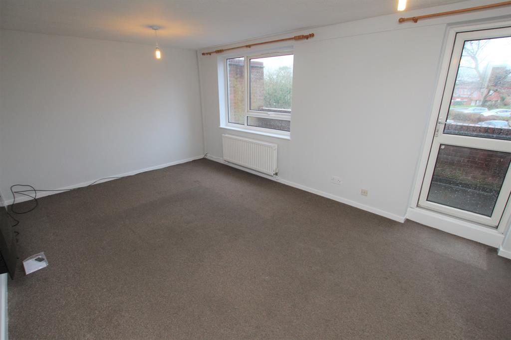 Winyates Centre, Redditch, B98 0NR 3 bed terraced house £775 pcm (£179 pw)