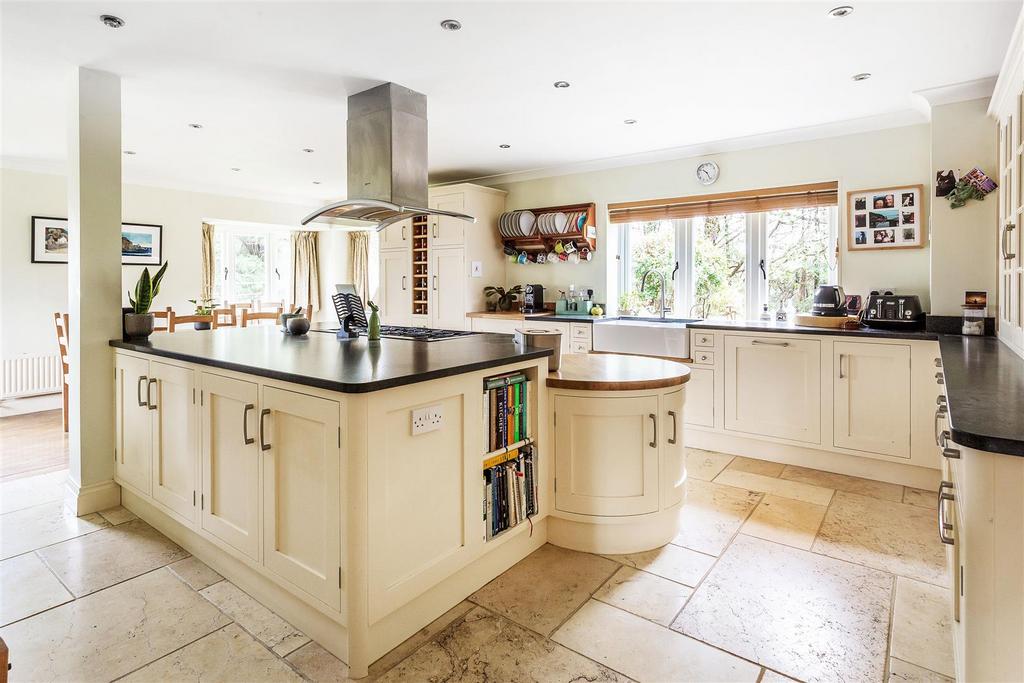 Guildford Road, Cranleigh 4 bed detached house for sale £1,250,000