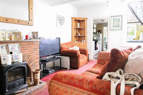 2 bedroom terraced house for sale - Station Road, Burnham-On-Crouch