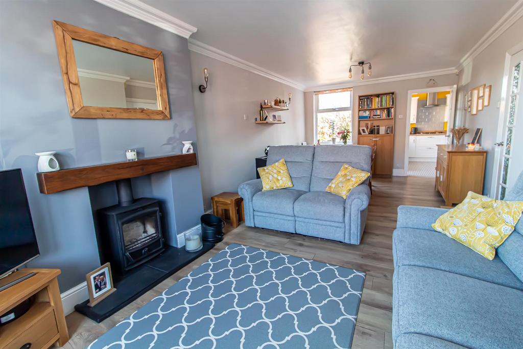 Hazel Grove, Mapperley, Nottingham 3 bed semidetached house for sale £325,000