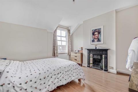 2 bedroom flat to rent, Upper Richmond Road West, East Sheen, SW14