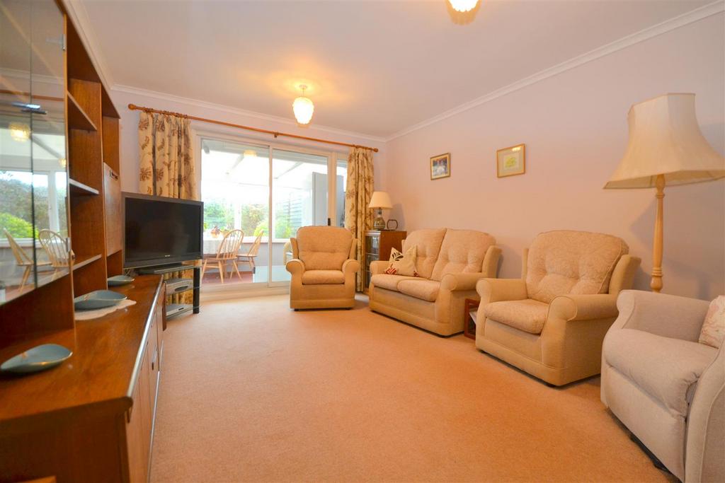 The Beeches, Ryall, Upton on Severn 2 bed semidetached bungalow £260,000
