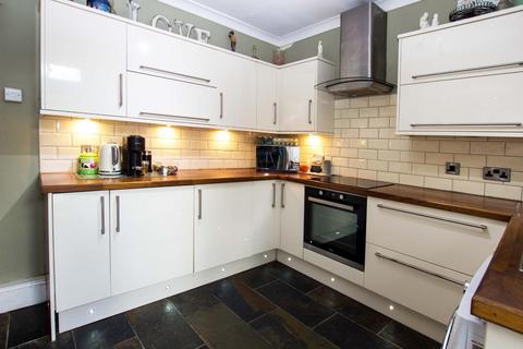 3, West View Knowle Lane, Darwen, BB3 0EG