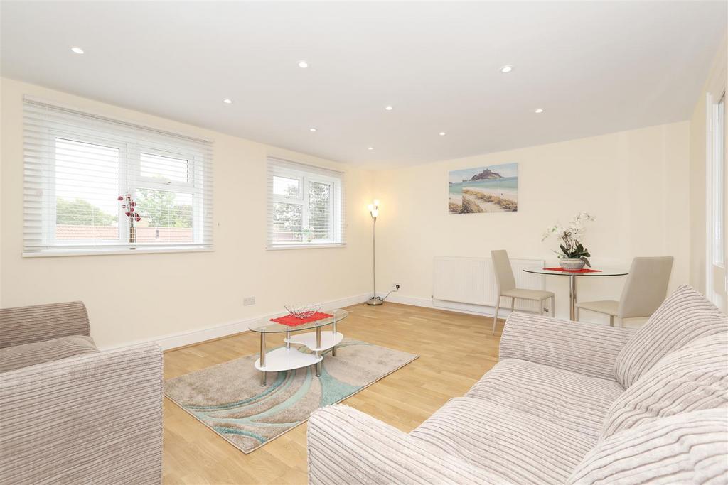 High Road, Seven Sisters, N15 1 bed property £1,750 pcm (£404 pw)