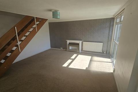3 bedroom end of terrace house to rent, Awel Mor, Llanedeyrn, Cardiff