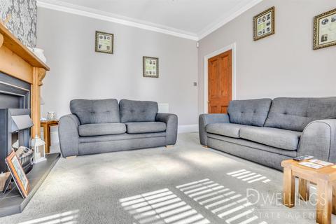 24 Alexandra Road, Burton-on-trent, DE15 0JD