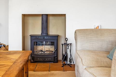 4 Oast Road, Oxted, RH8 9DX