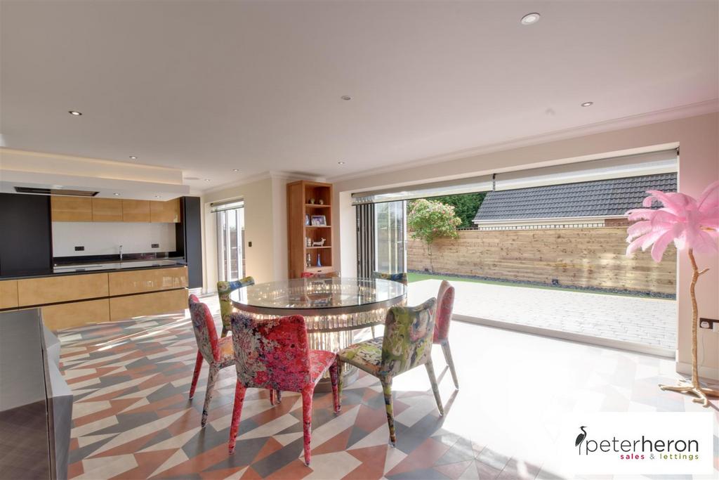 Living Room/Kitchen