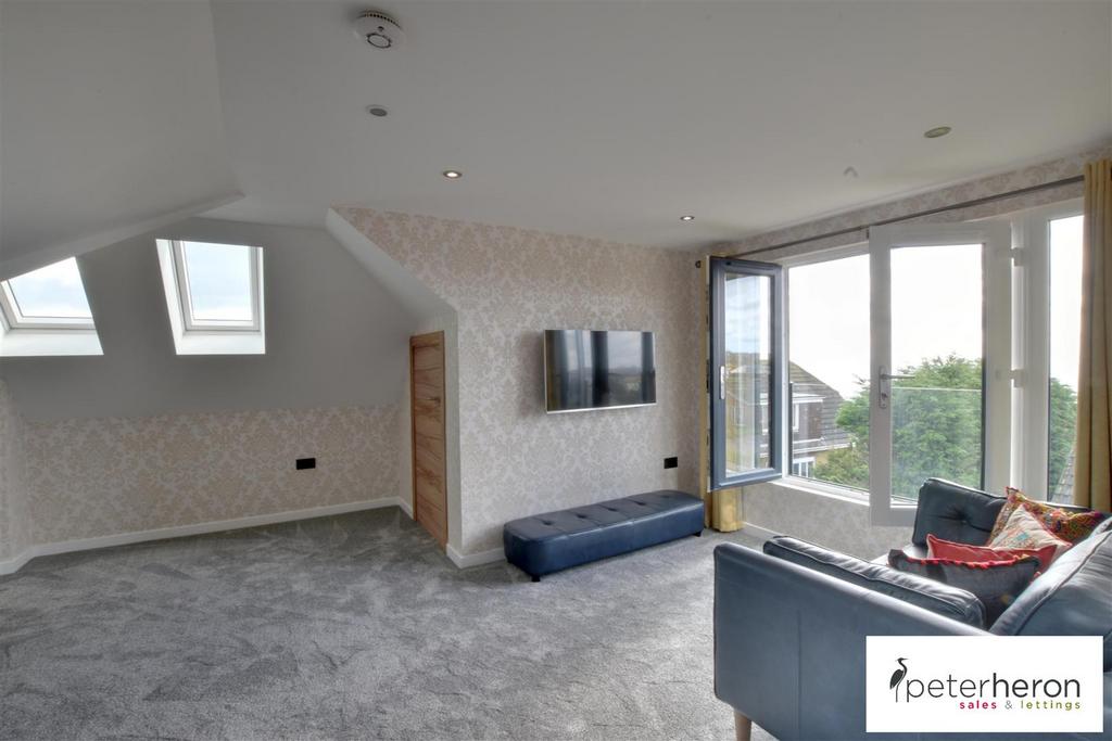 Principal Suite with Living Area