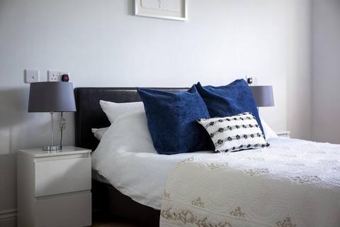 2 bedroom serviced apartment to rent - Hamlet Way, Stratford-upon-Avon CV37