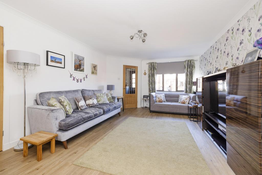 20 Wanless Court, Musselburgh, EH21 3 bed terraced house £280,000