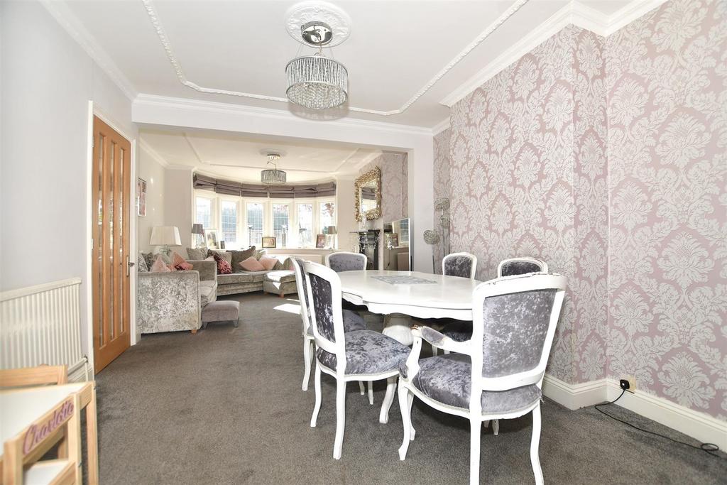 Axminster Crescent, Welling, Kent 4 bed semidetached house for sale