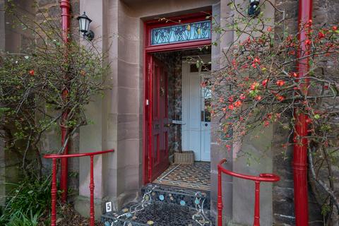 Galvelmore House, 5 Galvelmore Street, Crieff, PH7 4BY
