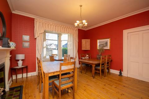 Galvelmore House, 5 Galvelmore Street, Crieff, PH7 4BY