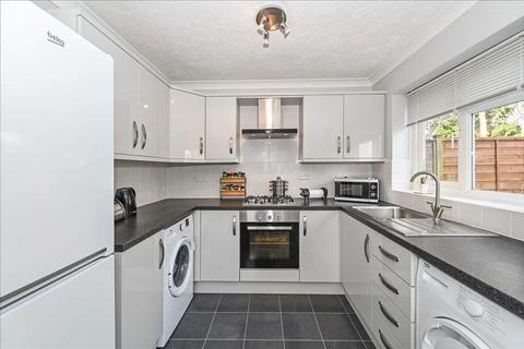 9 Botley Road, Park Gate, Southampton, SO31 1AH