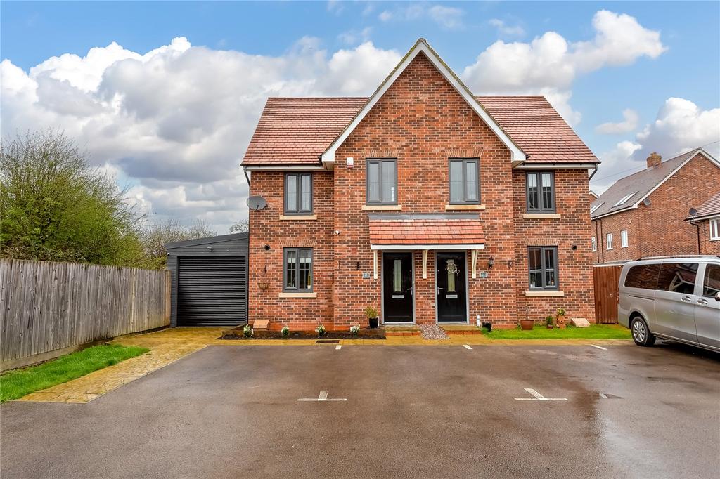 Gold Furlong, Marston Moretaine, Bedfordshire, MK43 3 Bed Semi-detached ...